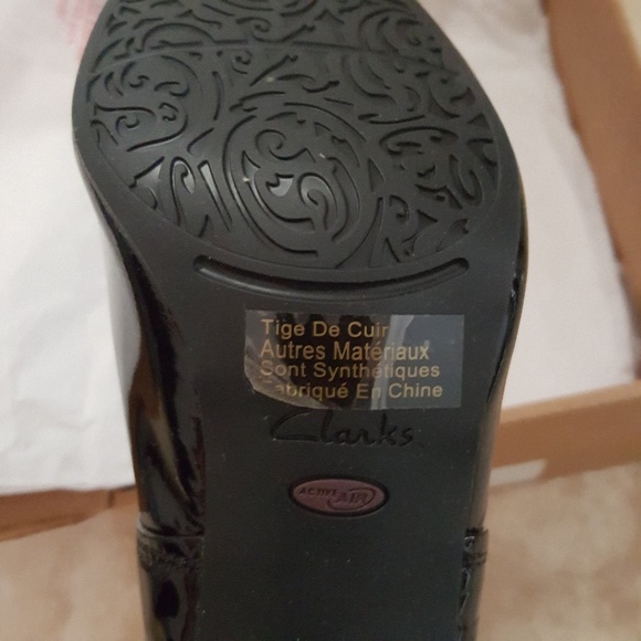 New Clarks shoes - Picture 6 of 7